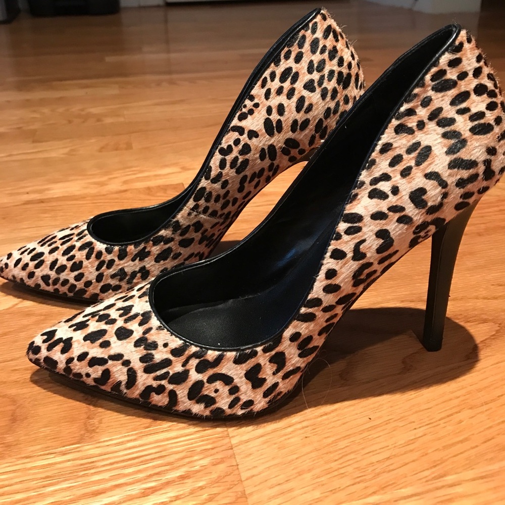 Charles by Charles David Leopard Pumps